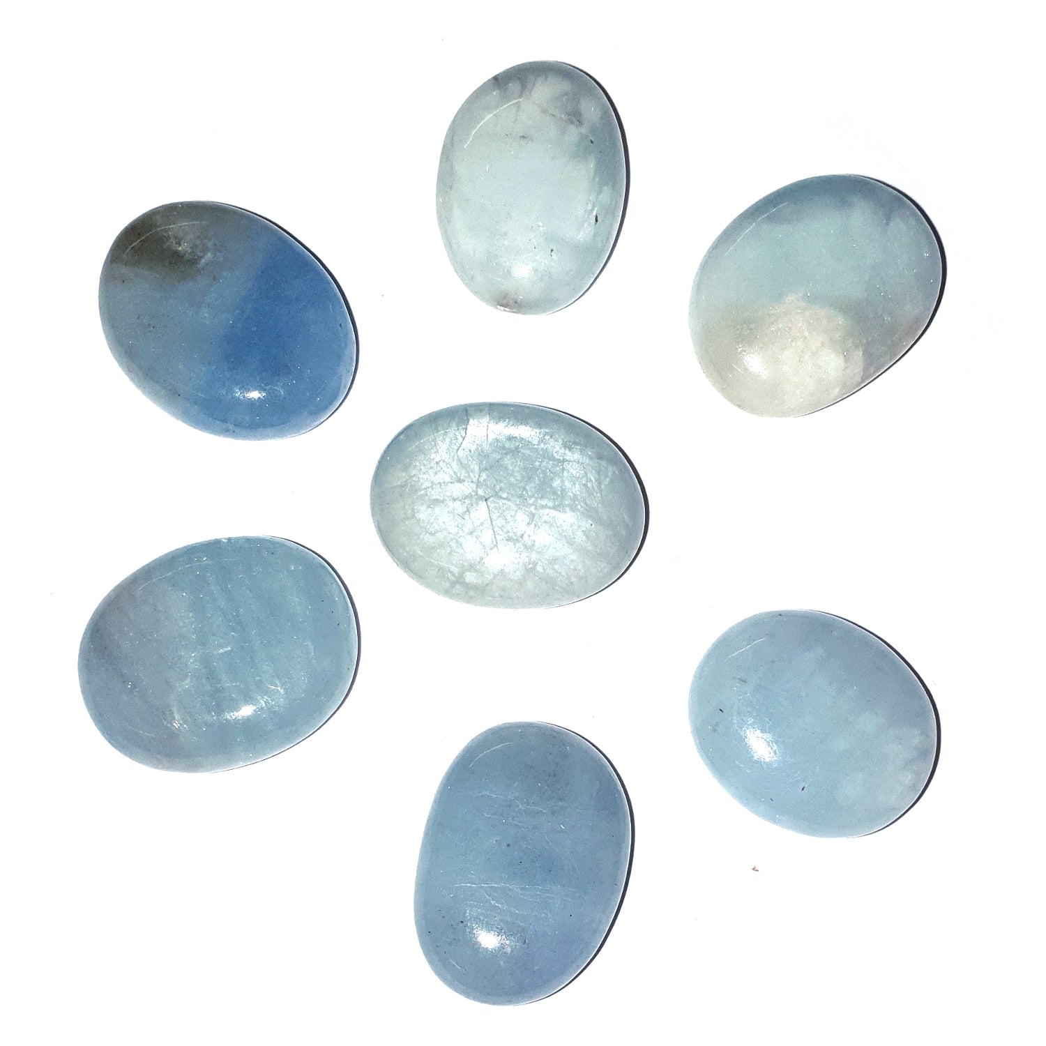 Aquamarine Mini Ovals are approx 20mm long.  Each Oval has been hand polished.  Aquamarine is part of the Beryl family, being a Stone of Courage enhances our ability for rapid knowledge, making us fearless when facing adversity. Aquamarine reminds me of the scout motto "Always be prepared", Aquamarine has flowing energy but the energy is also structured o that balance and order may be maintained.