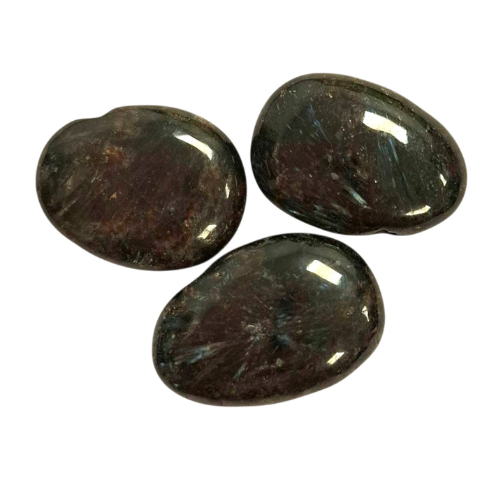 Astrophyllite drilled tumble stone pendant on a black cord – bronze-gold crystal for transformation, insight and self-discovery