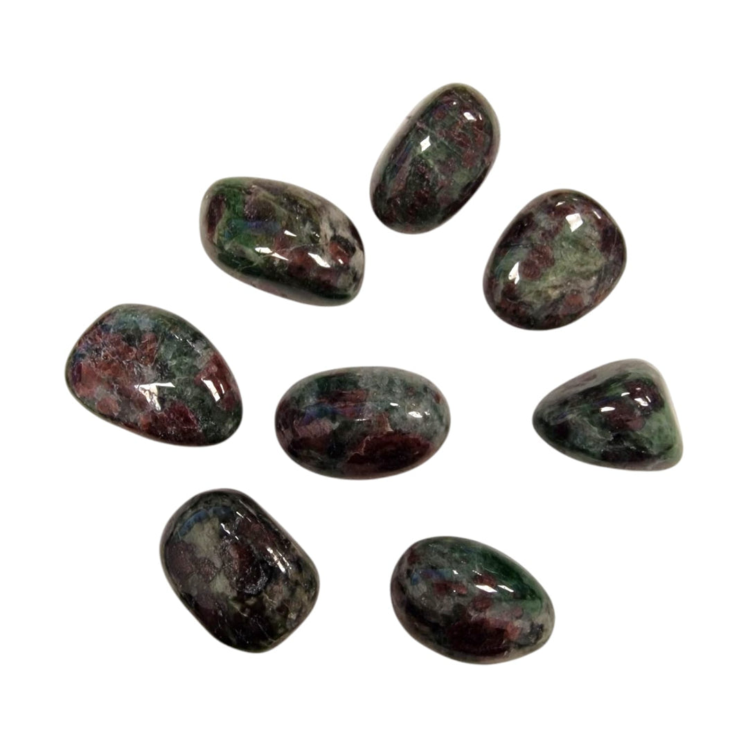 Eclogite Polished Healing Crystal Tumble Stone – polished tumble stone for crystal healing and meditation