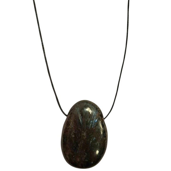 Astrophyllite drilled tumble stone pendant on a black cord – bronze-gold crystal for transformation, insight and self-discovery