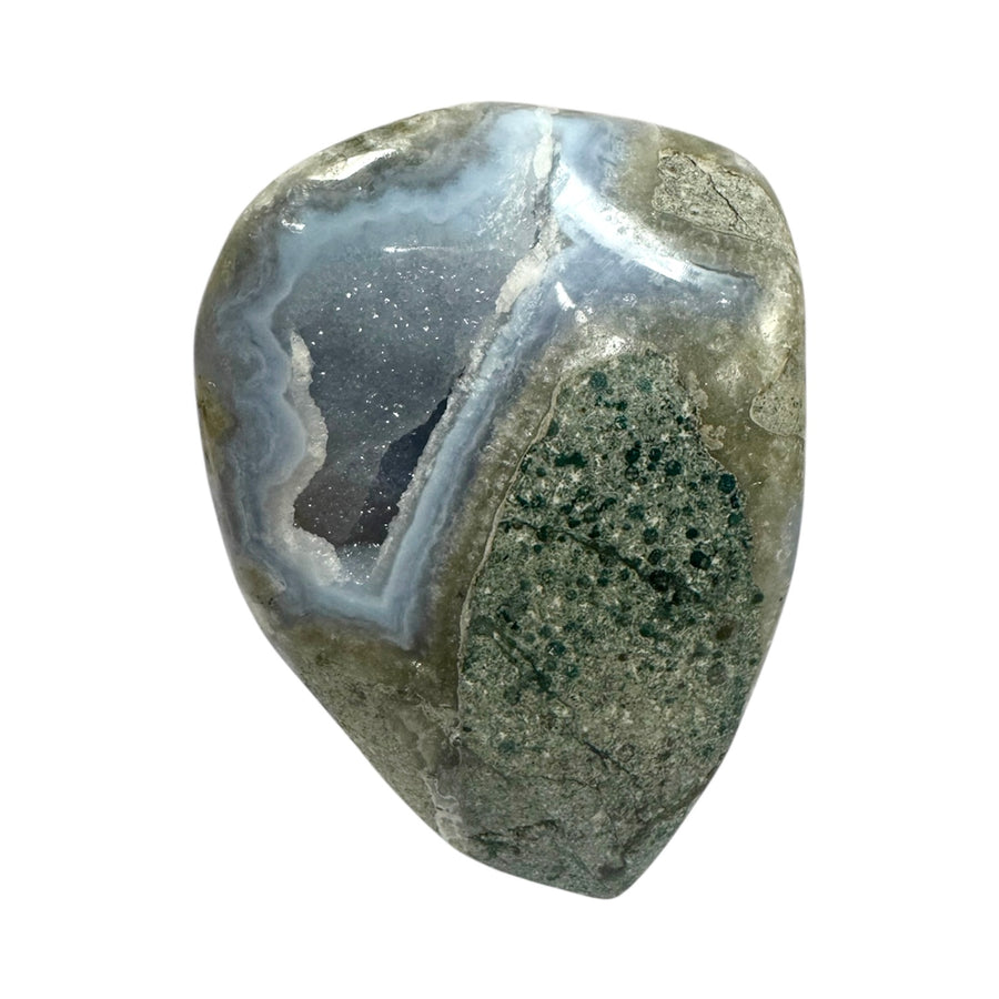 Blue Lace Agate Geode – Calming Crystal for Communication & Emotional Balance