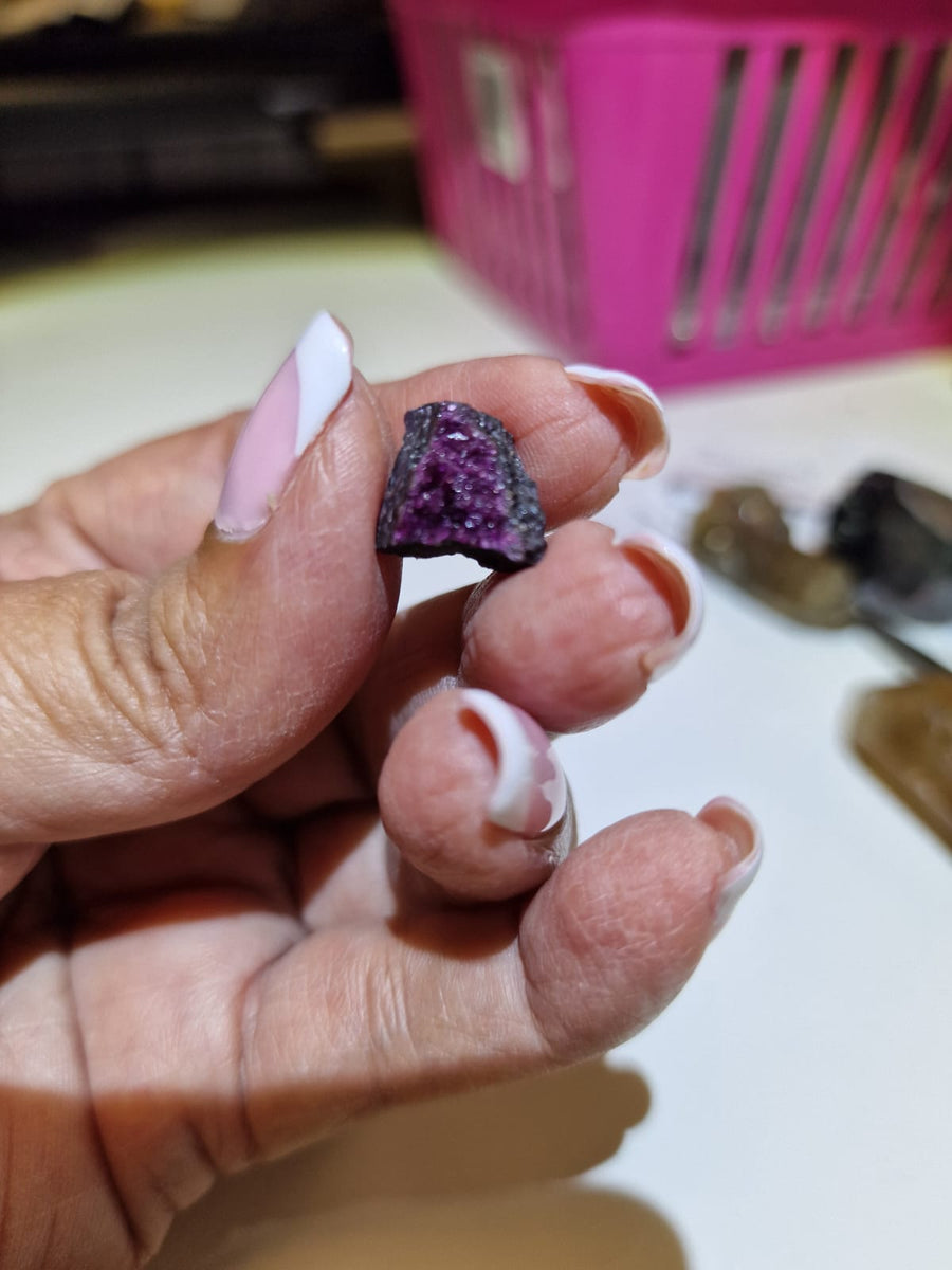 GeoFossils Crystalline Kammererite specimen with deep reddish-purple lustrous crystals from Muğla Province, Turkey – rare chlorite group mineral for collectors.
