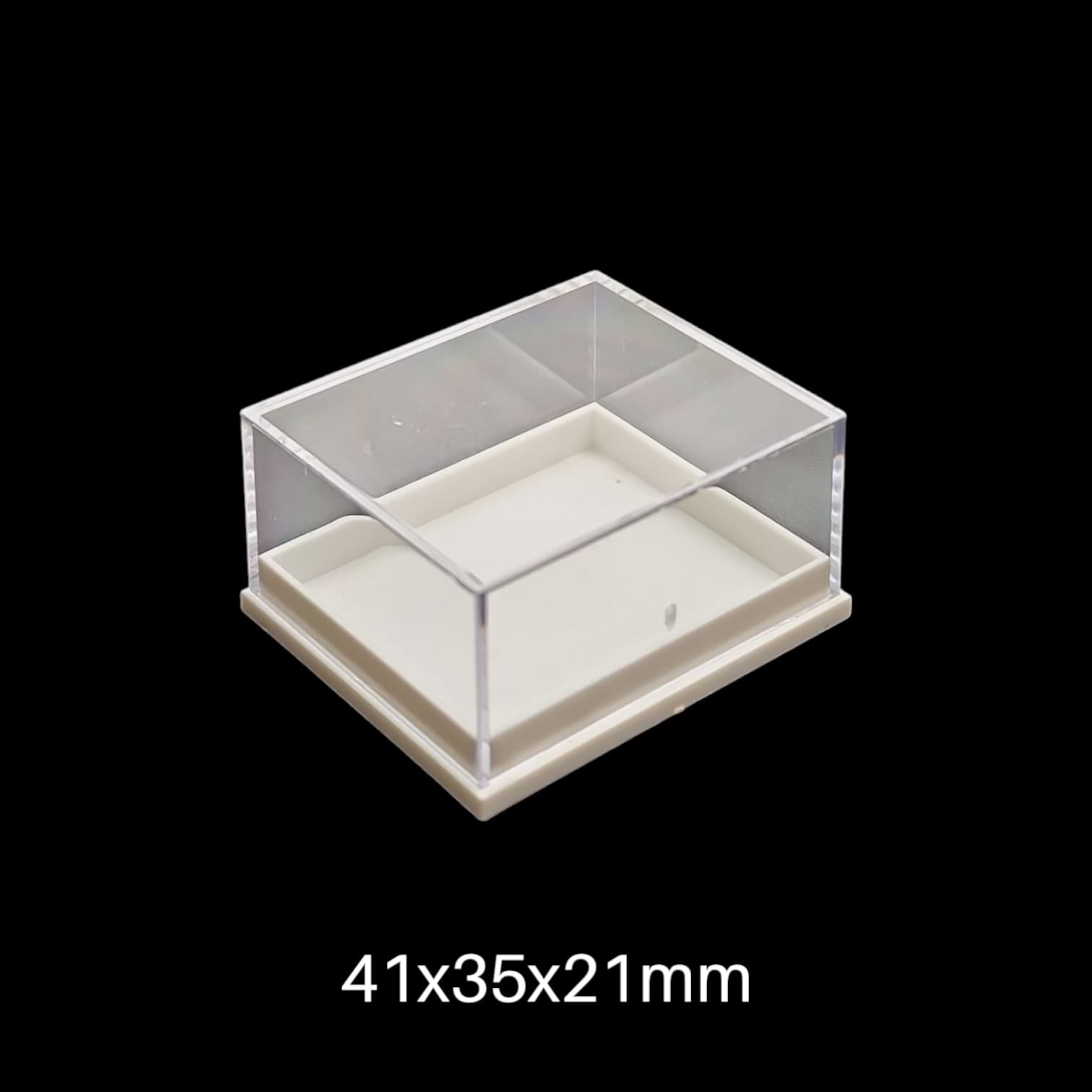 GeoFossils Protect and showcase your mineral collection with clear plastic specimen boxes, available in various sizes. Ideal for crystal collectors, dealers, and enthusiasts.