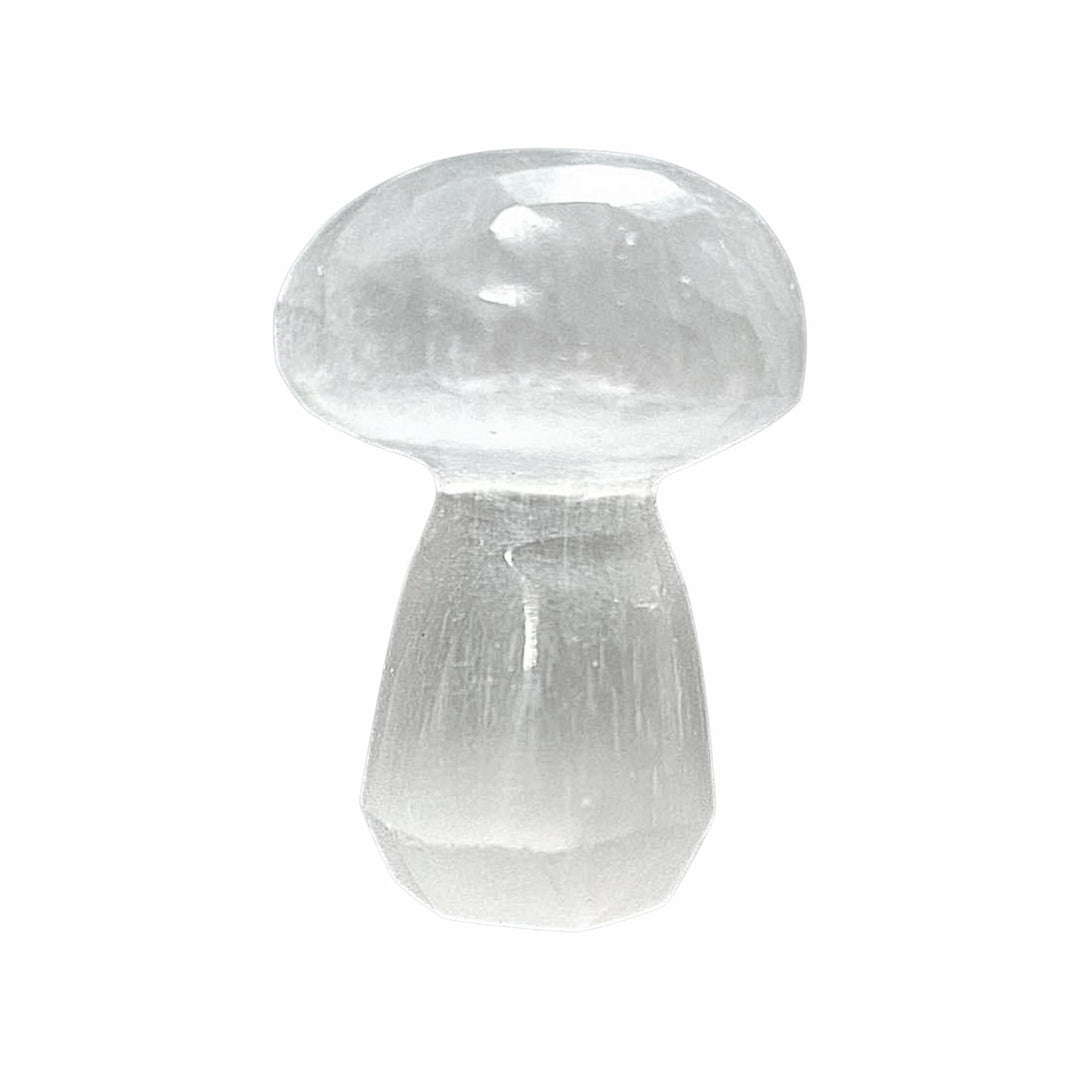  mini selenite mushroom hand-carved from white crystal – ideal for pocket use, meditation, and spiritual balance.