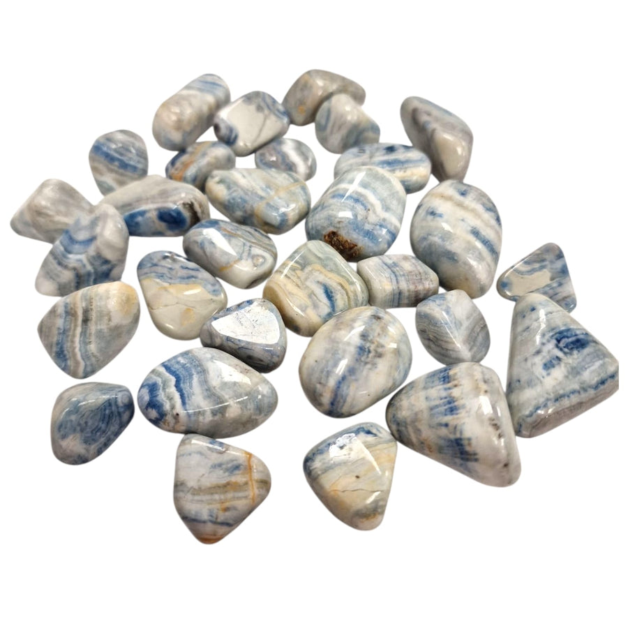 Scheelite Tumble Stone – Blue and White Crystal of Focus, Inner Wisdom and Spiritual Connection – polished tumble stone for crystal healing and meditation