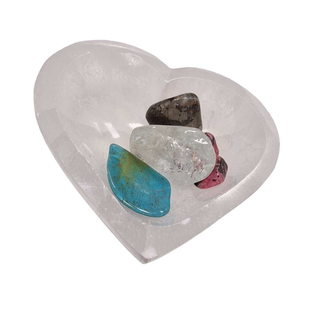 Selenite Charging Bowl 8 cm heart shape with crystals and tumble stones
